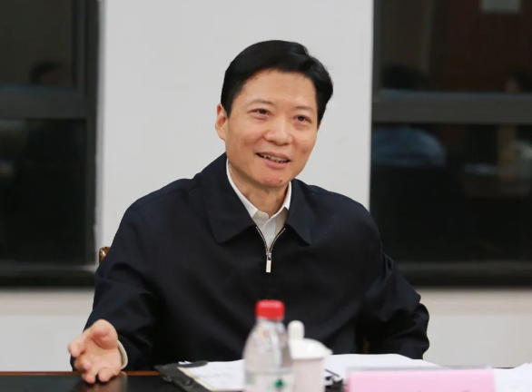 陆方舟调研造车新势力企业和北虹桥商务区建设！