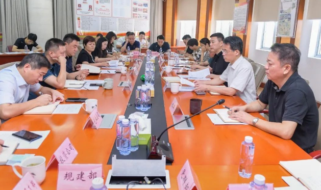 西虹桥公司传达稳增长工作会议精神，部署下阶段重点工作