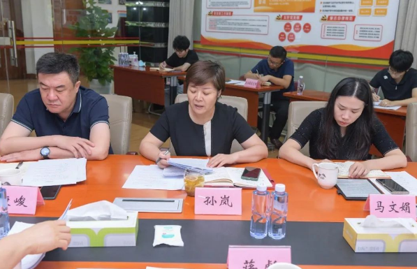 西虹桥公司传达稳增长工作会议精神，部署下阶段重点工作
